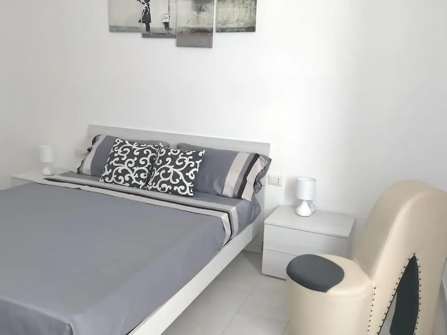 Holiday House Chiara SantʼAntìoco 0*,